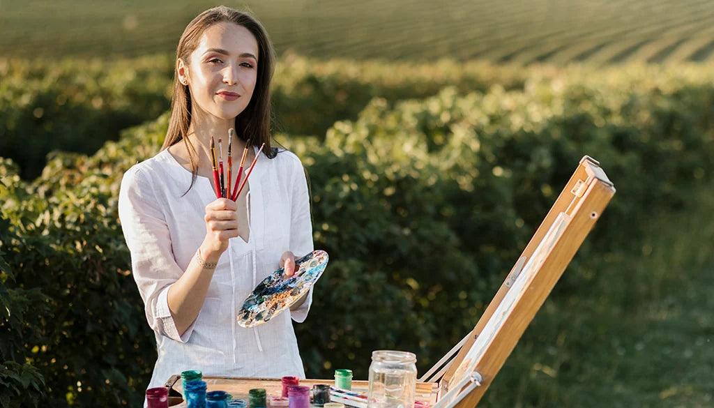 How to manage your art supplies on the move