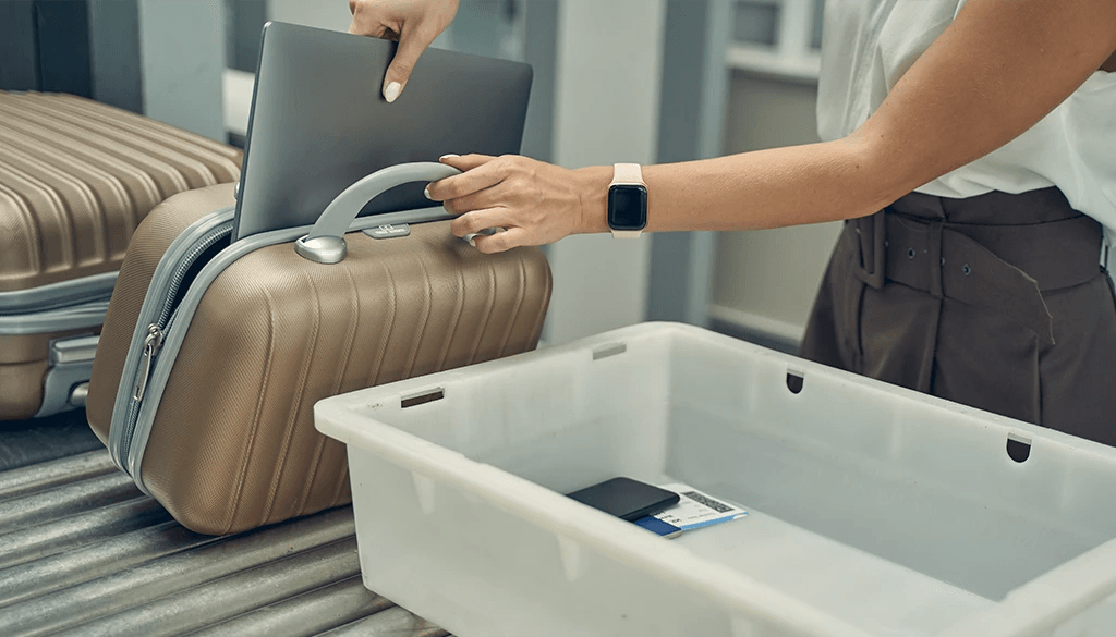 How do I track my luggage using AirTags?